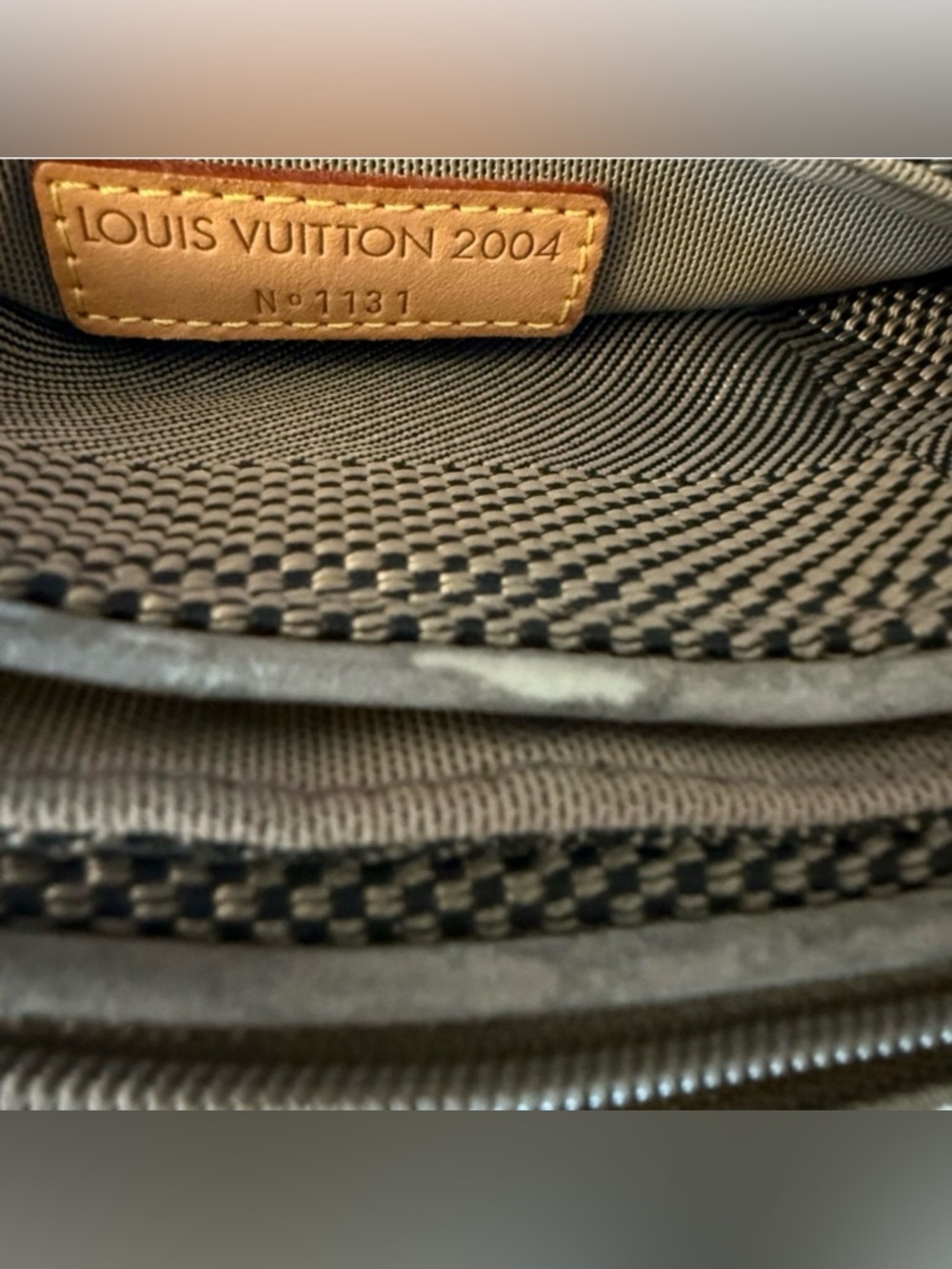 Louis Vuitton
Nylon Geant Ceinture Jogging PM - Picture 9 of 15